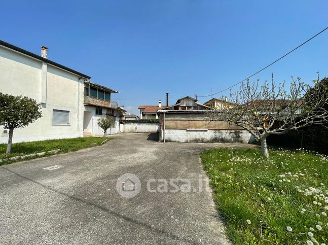 Casa indipendente in residenziale in Via E. Scaramuzza 14