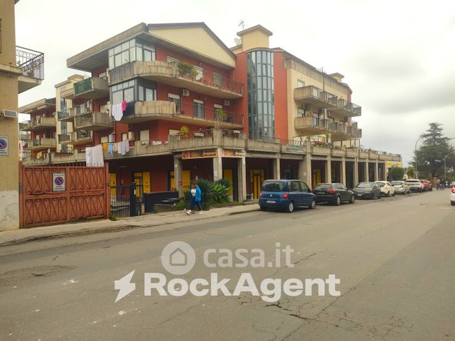Box/posto auto in residenziale in Viale Libertà 188
