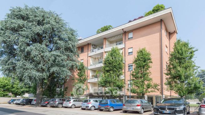 Box/posto auto in residenziale in Via Busona 12