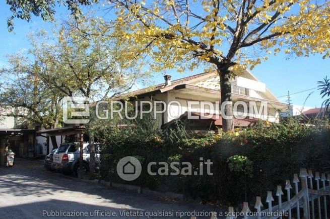 Capannone in commerciale in Via Verga