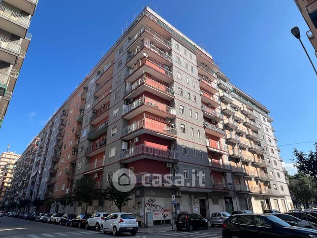 Ufficio in commerciale in Via Rintone 65