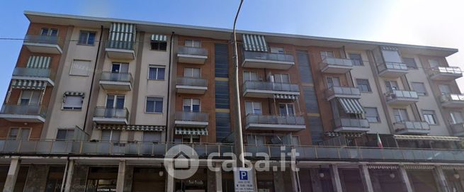 Appartamento in residenziale in Via Montello 11