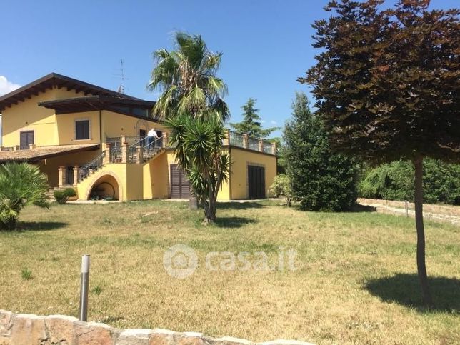 Villa in residenziale in