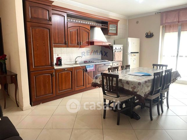 Appartamento in residenziale in Via Mattinata 18