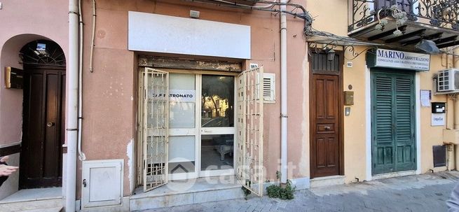 Ufficio in commerciale in Via Tommaso Natale