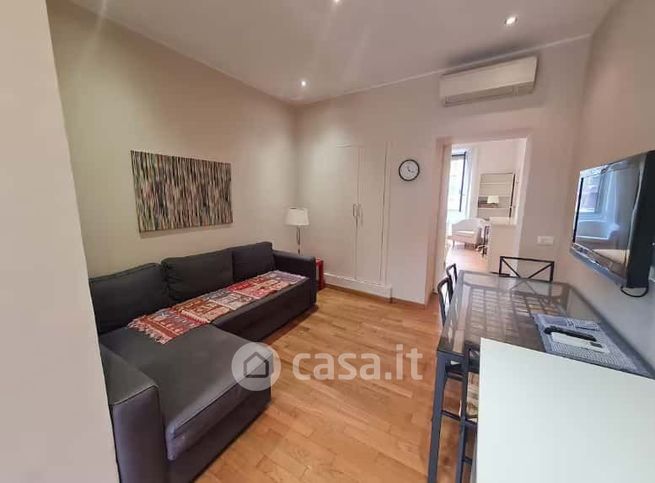Appartamento in residenziale in Via Ascanio Sforza 37