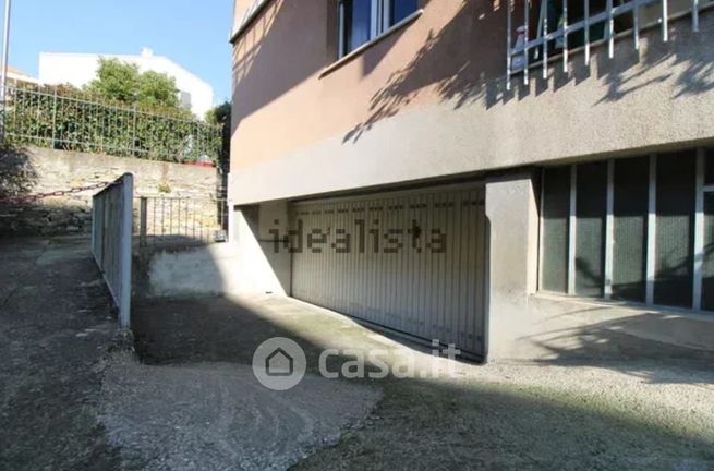 Garage/posto auto in residenziale in Viale Devoto 18