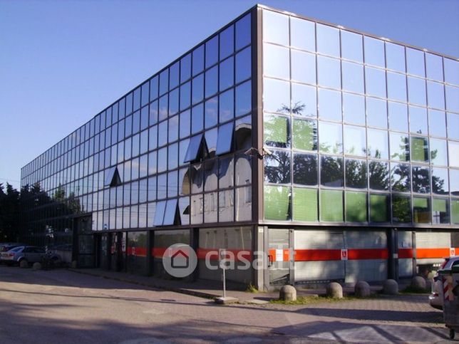 Ufficio in commerciale in Via Galliera 62