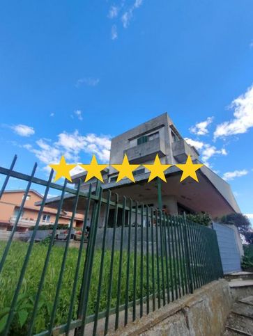 Appartamento in residenziale in Viale Emilio Mattucci
