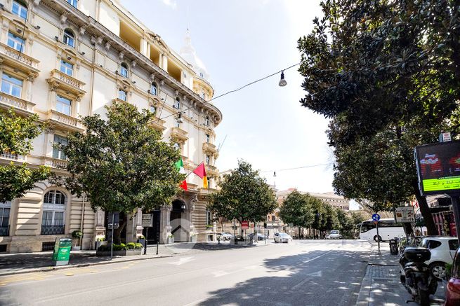 Ufficio in commerciale in Via Vittorio Veneto