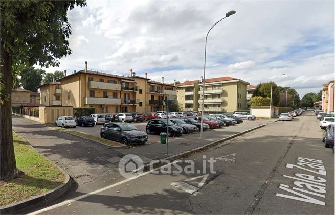 Garage/posto auto in residenziale in Viale Carlo Albino 2