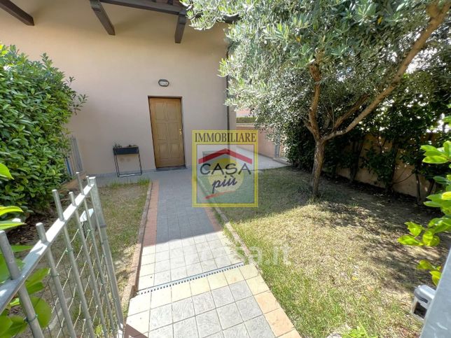 Villetta a schiera in residenziale in Via Bachelet