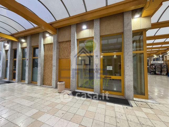 Ufficio in commerciale in Piazza Caduti di Nassirya 22