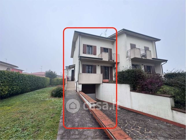 Casa bi/trifamiliare in residenziale in Via Giuseppe Ungaretti