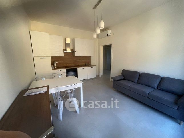 Appartamento in residenziale in Via Giosuè Carducci 19