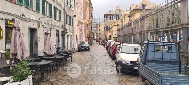 Attivitã /licenza (con o senza mura) in commerciale in Via del Molo 81  ROSSO