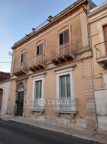 Casa indipendente in residenziale in Via Napoli