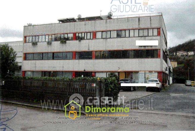 Ufficio in commerciale in