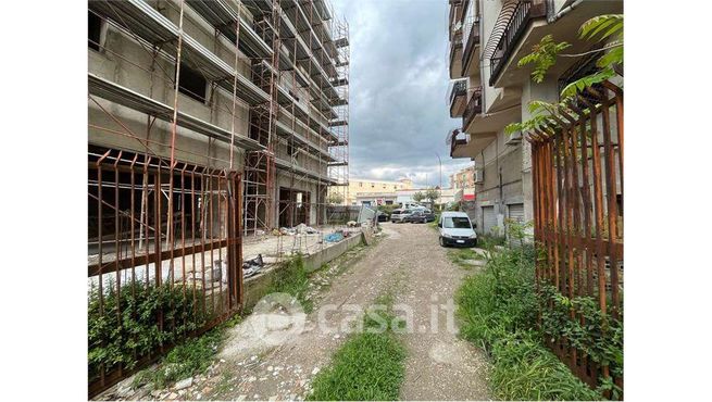 Capannone in commerciale in Via delle Puglie