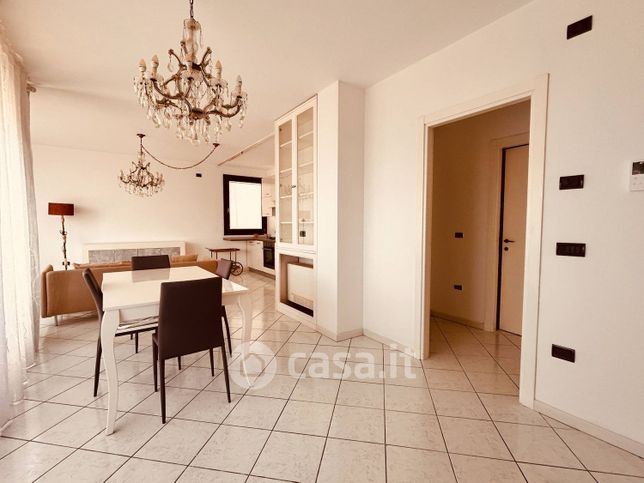 Appartamento in residenziale in Via Carlo Mollino 75