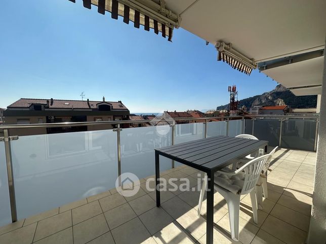 Appartamento in residenziale in Via Caviglia