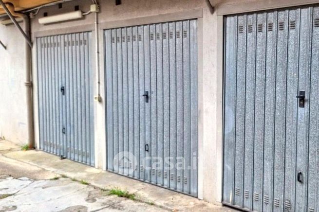 Box/posto auto in residenziale in Piazza Castello