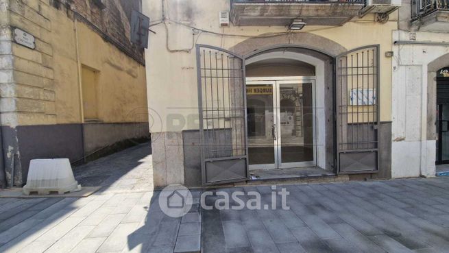 Negozio/locale commerciale in commerciale in