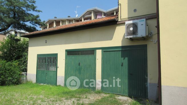 Box/posto auto in residenziale in Via Aguzzafame 59