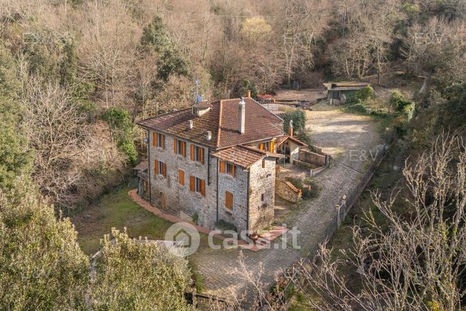 Rustico/casale in residenziale in Palazzo del Pero