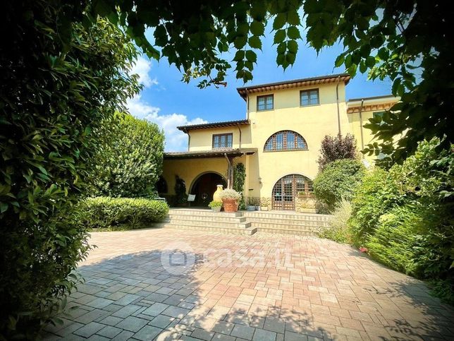 Rustico/casale in residenziale in Via Emilia Sud