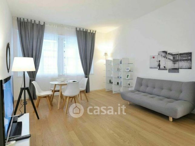 Appartamento in residenziale in Via Olmetto 10