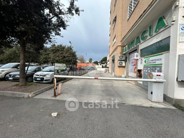 Garage/posto auto in residenziale in Via delle Azzorre 310