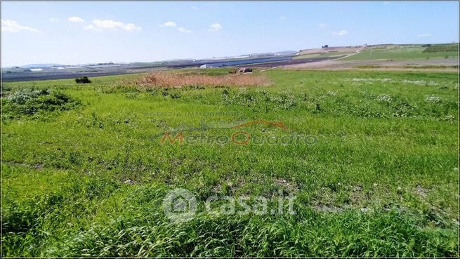 Terreno agricolo in commerciale in 