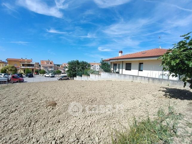 Terreno edificabile in residenziale in Via Terra