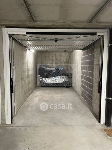 Box/posto auto in residenziale in Via Roma
