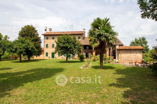 Rustico/casale in residenziale in Via la Castellana 20