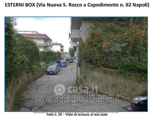 Box/posto auto in residenziale in Via Nuova San Rocco 62