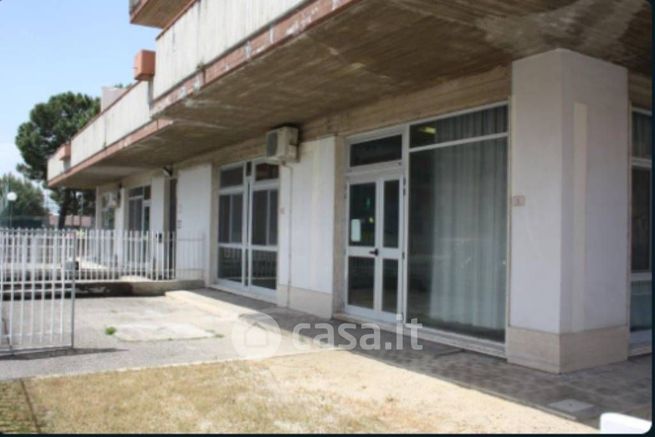 Box/posto auto in residenziale in Via dello Sport