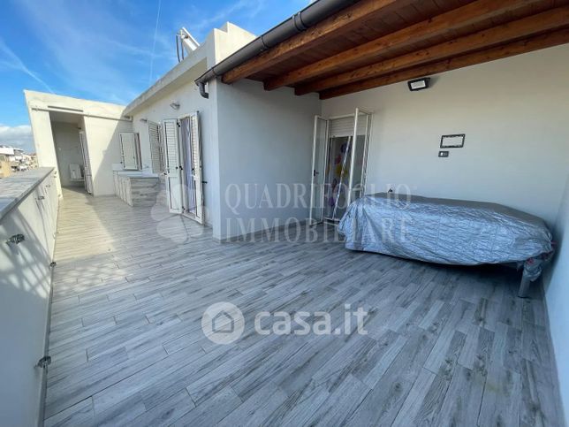 Attico/mansarda in residenziale in Via Pierino Enrico