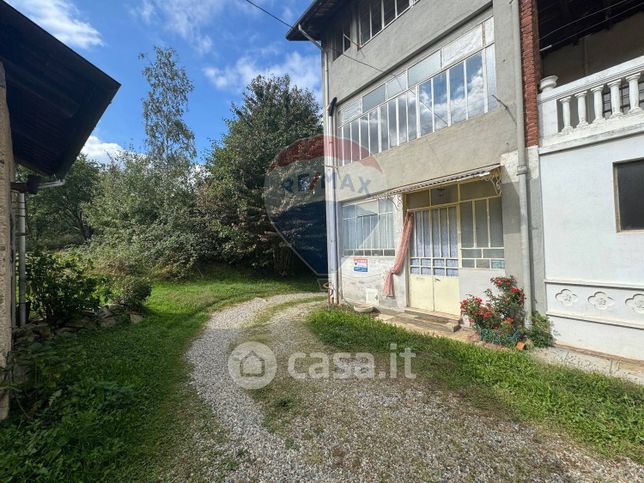 Villetta a schiera in residenziale in Via per Donato 109 -105