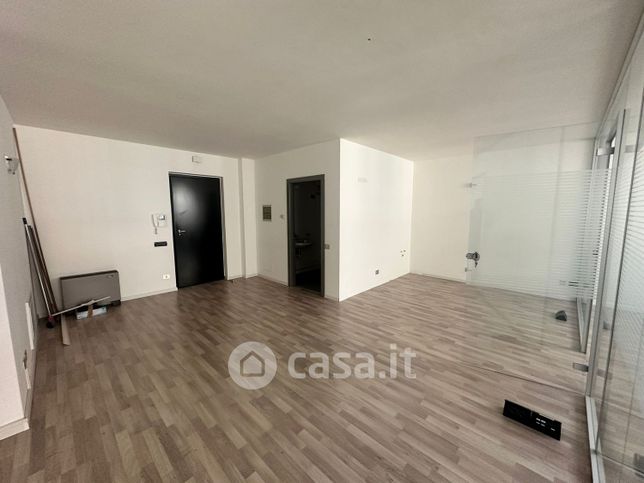 Ufficio in commerciale in Corso Antonio Rosmini