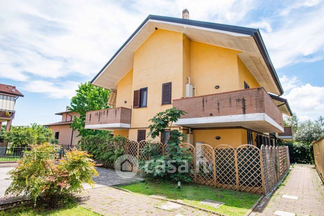 Appartamento in residenziale in Via Cadore 2