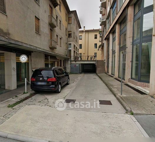 Ufficio in commerciale in Via Lorenzo da Ponte