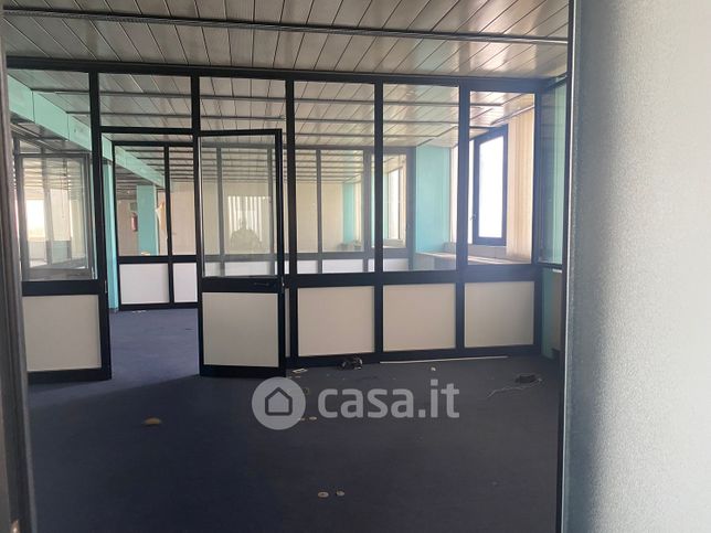 Ufficio in commerciale in Via Ex Aeroporto 12