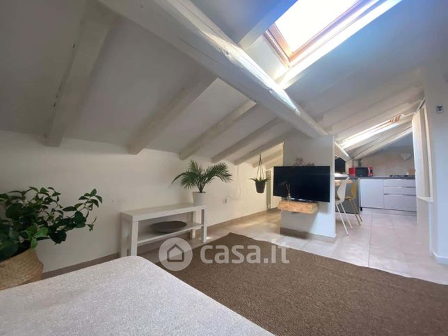 Appartamento in residenziale in Via Santa Croce 13 /5