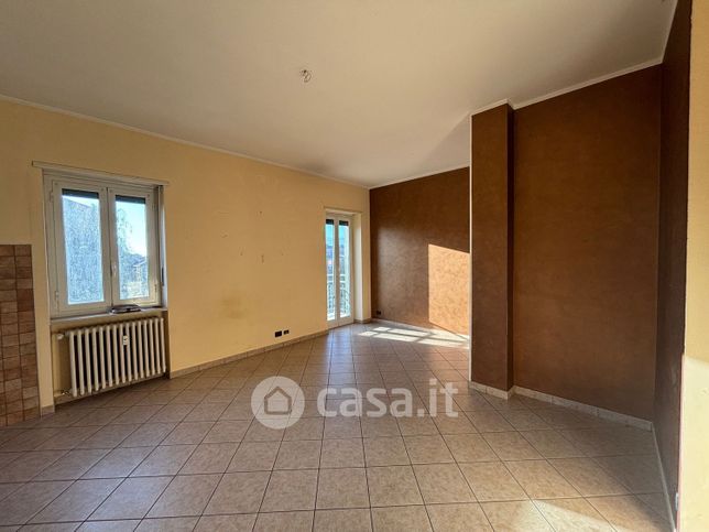 Appartamento in residenziale in Via Montebello 47