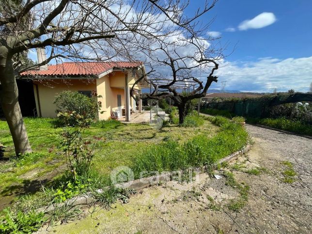 Casa indipendente in residenziale in Via Mincio 4