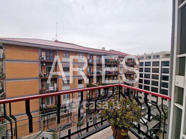Appartamento in residenziale in Viale Tor Marancia 60