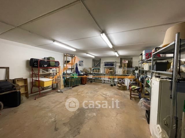 Garage/posto auto in residenziale in Viale Luigi Cilla 44