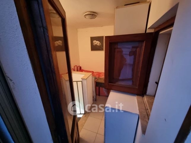 Casa indipendente in residenziale in Via S. Pietro e S. Paolo 21